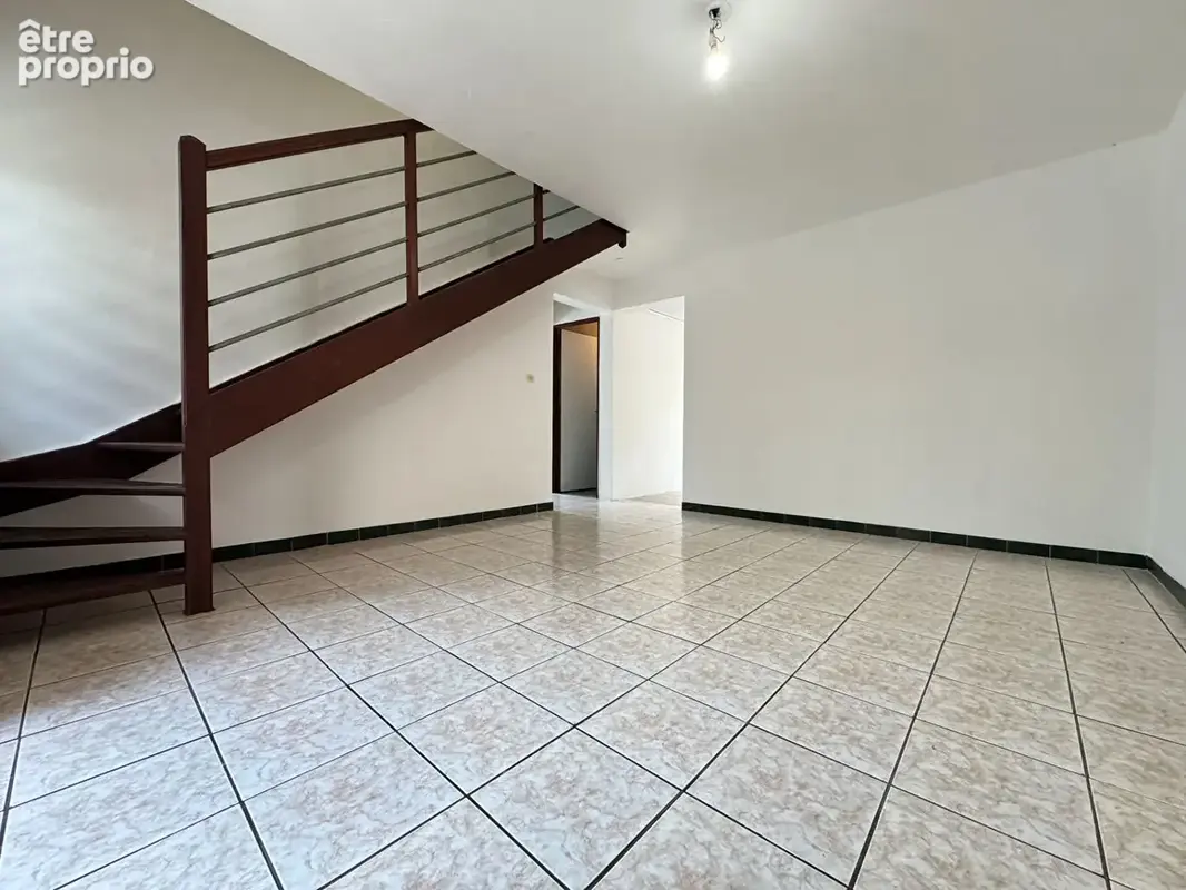 A VENDRE - Sainte-Marie La Découverte - Maison T3 avec terrasse couverte et abri voiture - photo 5