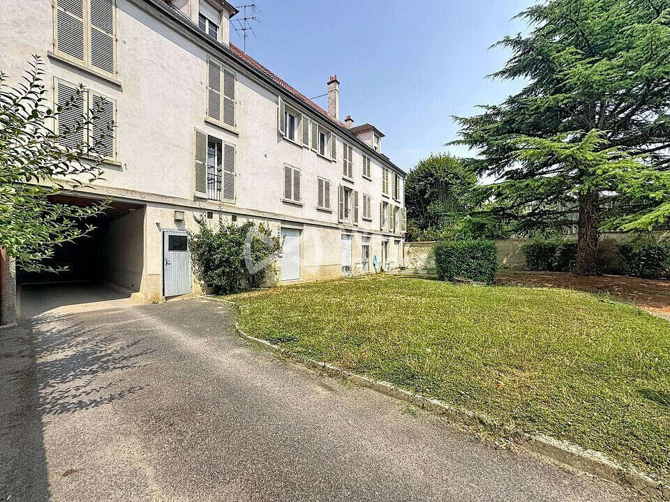 Appartement 44 m² à Crecy-La-Chapelle  - photo 2