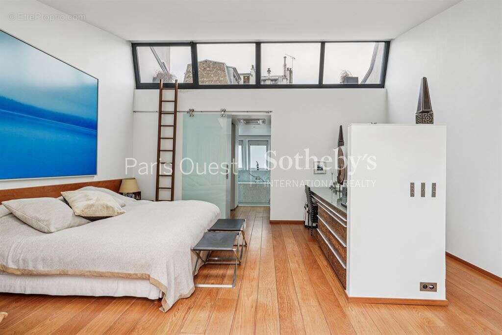 Maison à NEUILLY-SUR-SEINE