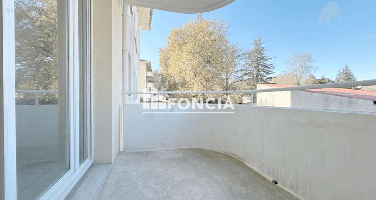 COUP DE CŒUR - T2 lumineux avec terrasse ouest  Parc Botanique  Parking privatif - photo 3