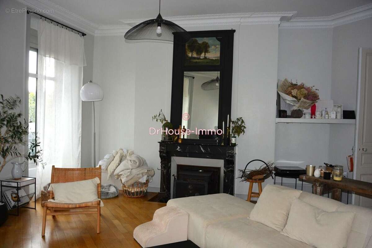 Appartement 143 m² à Limoges  - photo 2