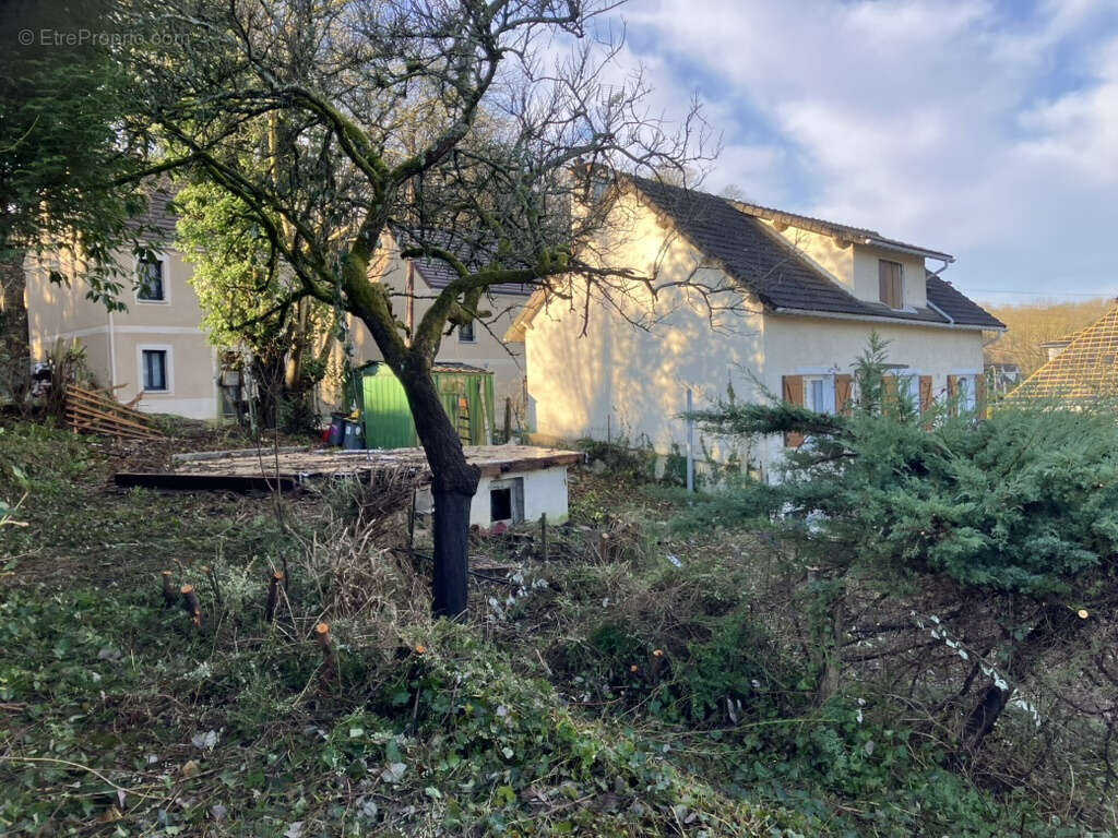 Terrain à GOMETZ-LE-CHATEL