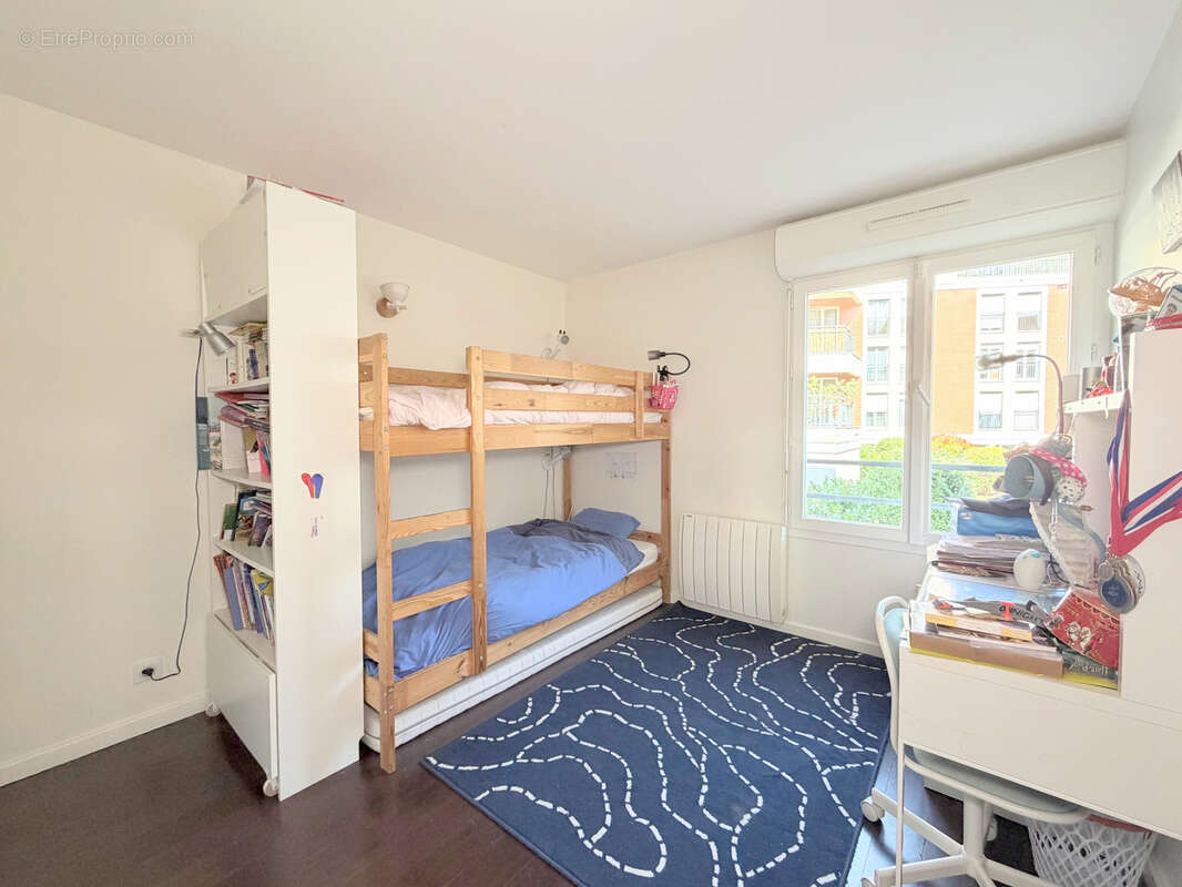 Appartement à SURESNES