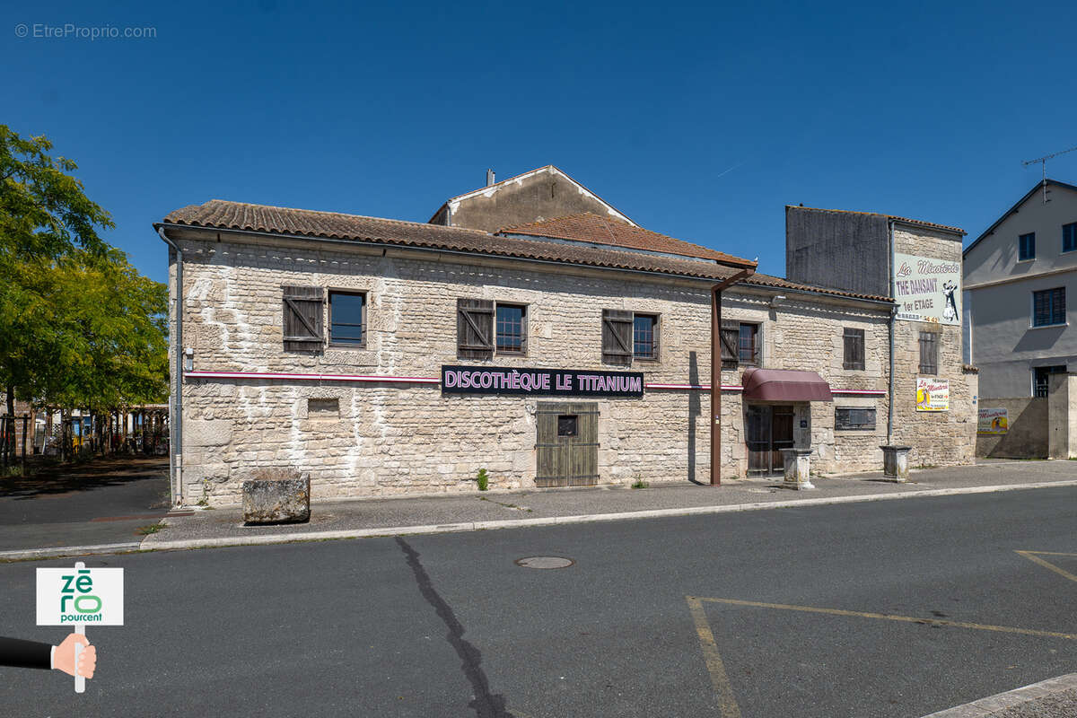 Commerce à LUCON