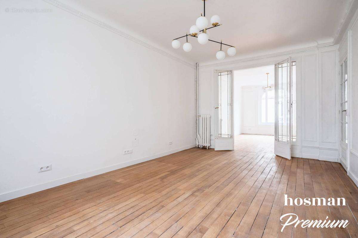 Appartement à PARIS-7E