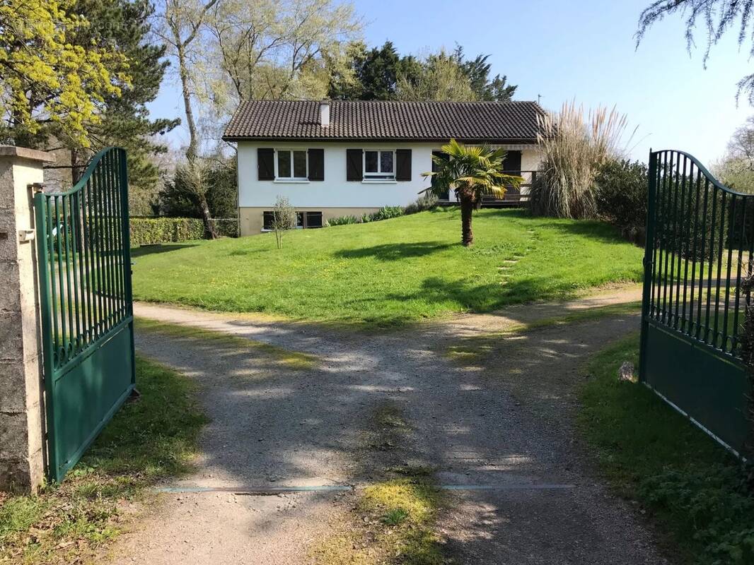 Maison à BRESSUIRE