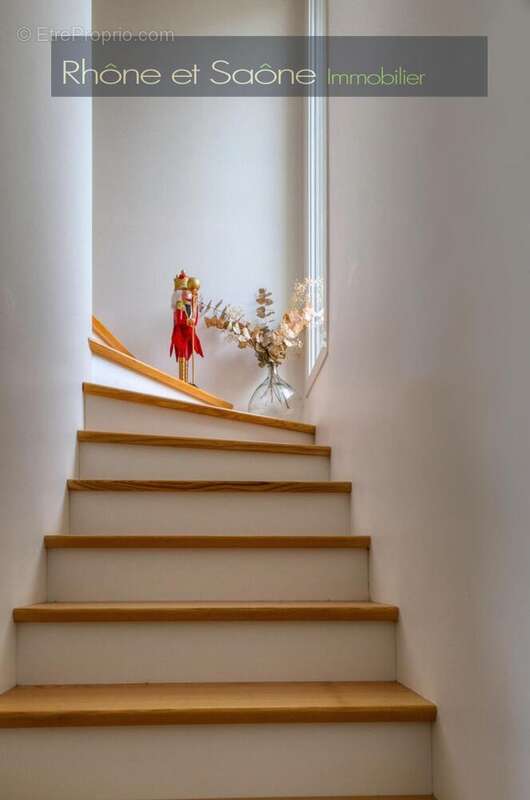 Photo 9 - Maison à REYRIEUX