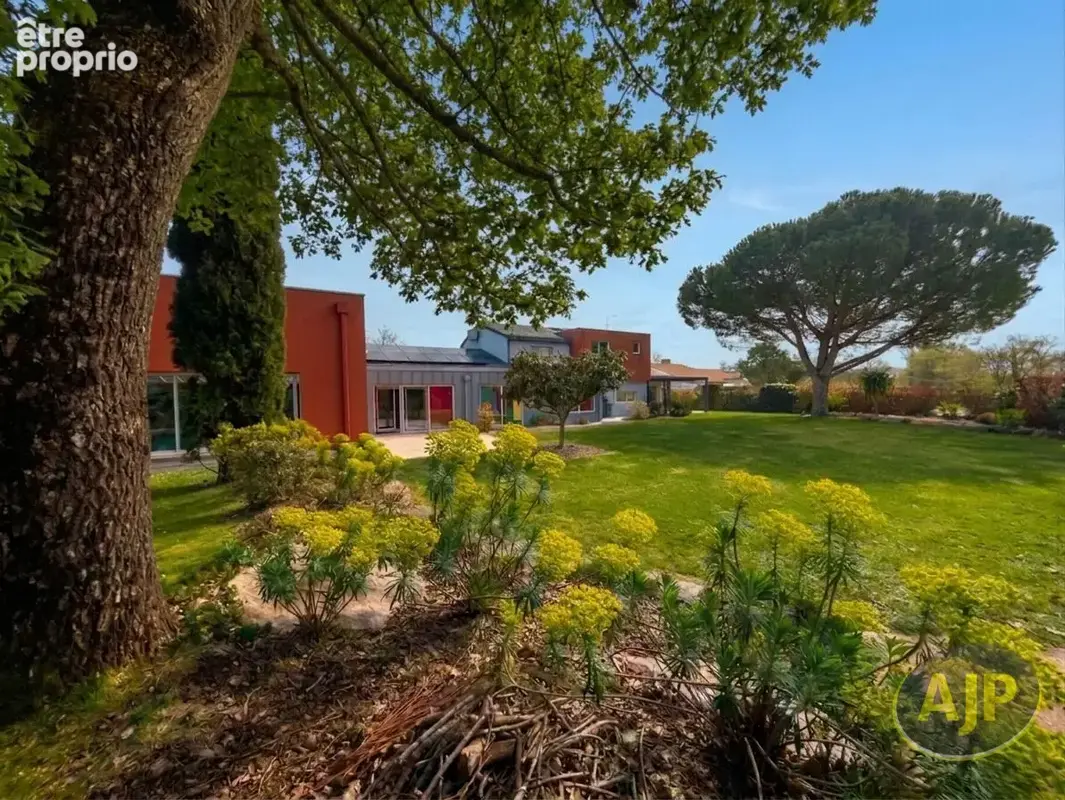 LEGÉ- Villa avec piscine intérieure ! - photo 14