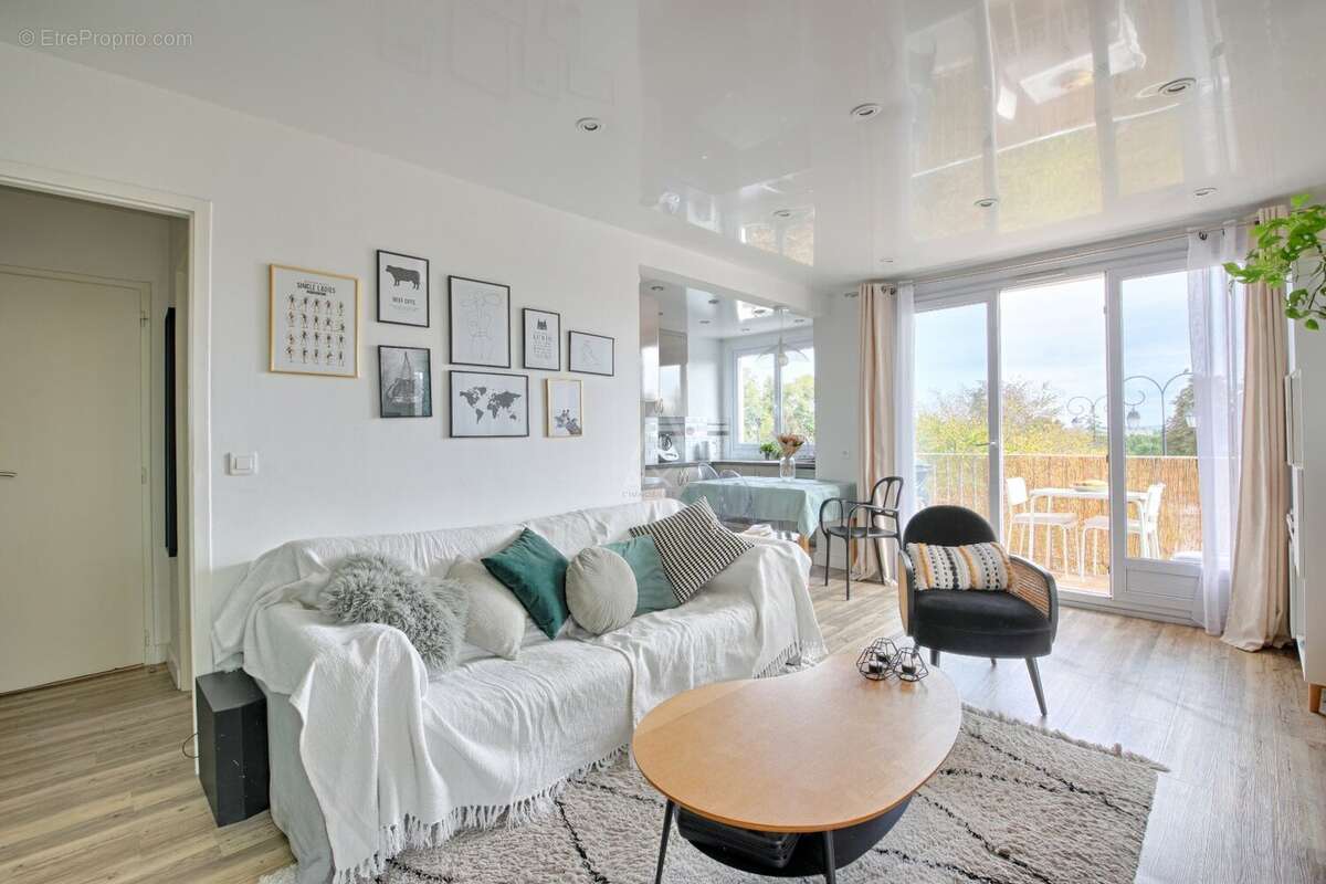 Appartement à SAINT-MAUR-DES-FOSSES