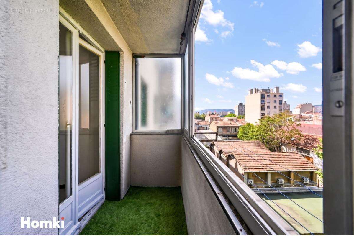 Appartement à MARSEILLE-5E