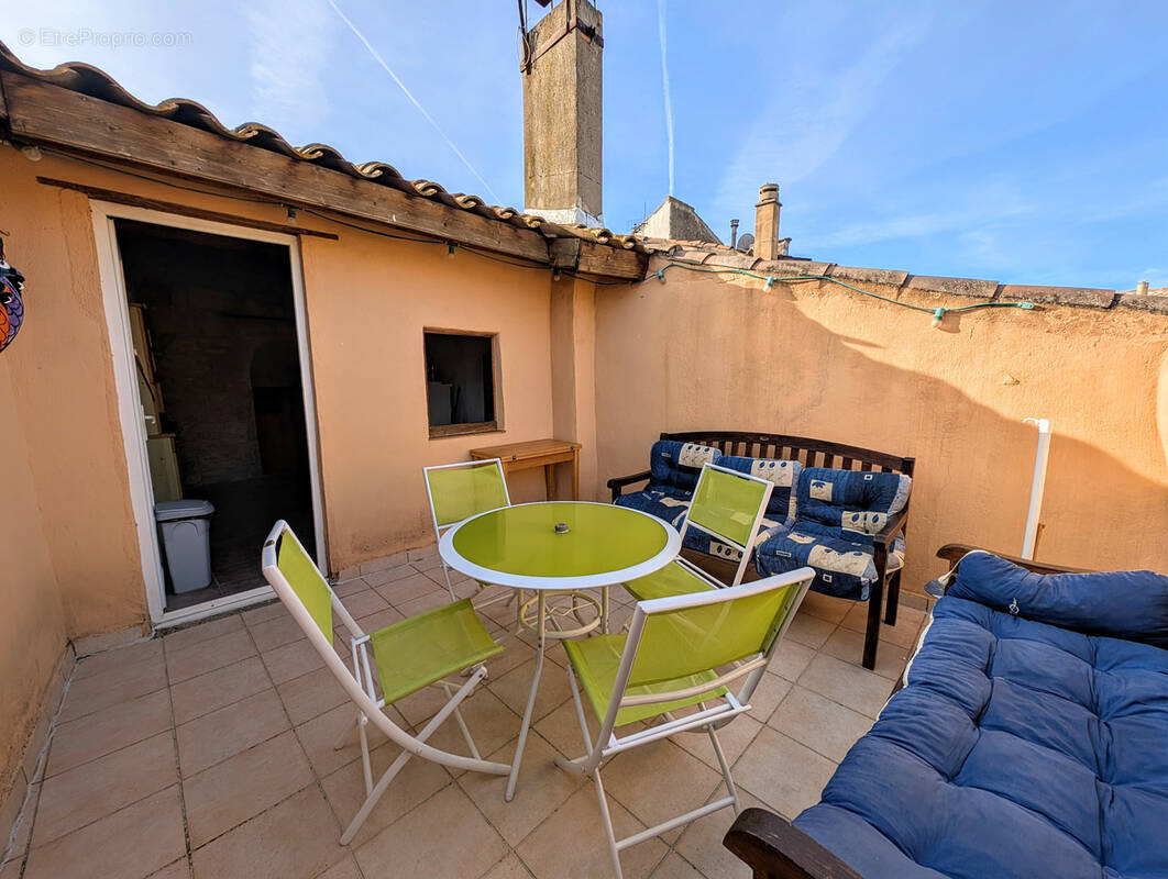 Maison à AZILLE