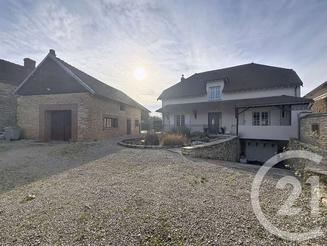Maison 185 m² à Fralignes  - photo 2