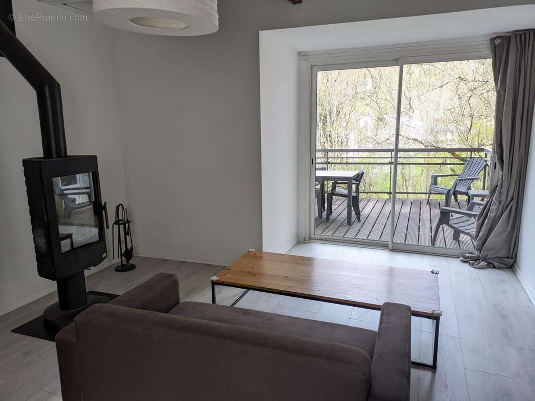 Maison à MARCILLAC-VALLON