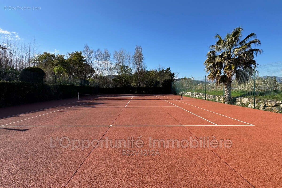 Appartement à MANDELIEU-LA-NAPOULE