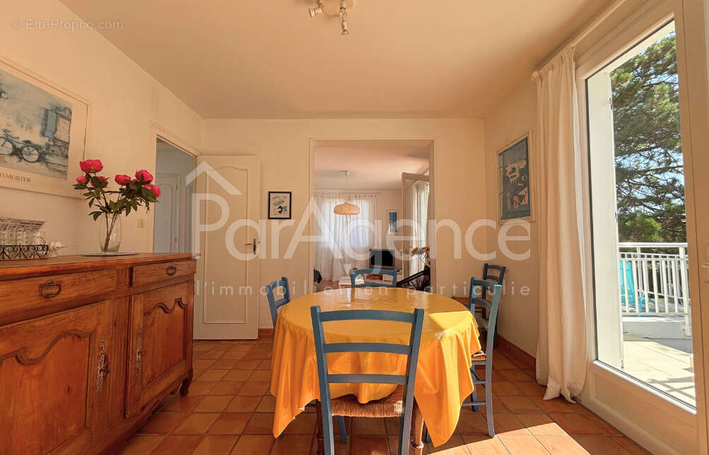 Maison à MESCHERS-SUR-GIRONDE
