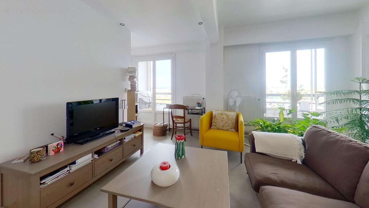 Appartement à CALUIRE-ET-CUIRE