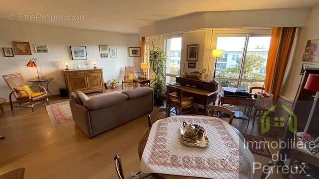 Appartement à LE PERREUX-SUR-MARNE