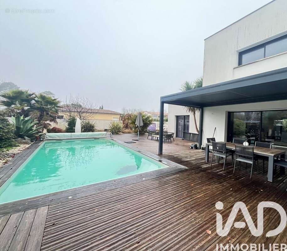 Photo 8 - Maison à SAINT-JEAN-D'ILLAC