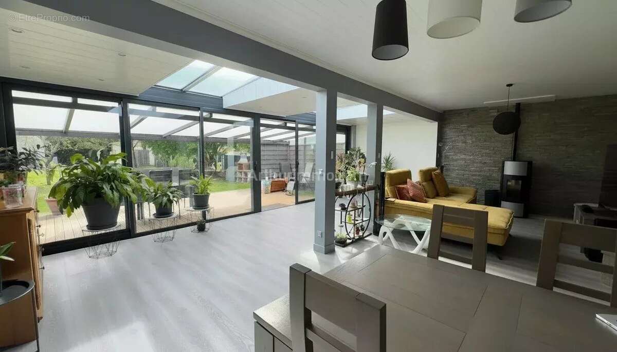 Maison à SAINT-FARGEAU-PONTHIERRY