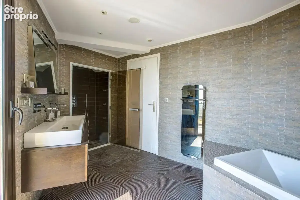 Villa d'exception - vue mer - piscine - photo 16