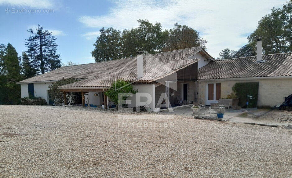 Maison à MONTPON-MENESTEROL