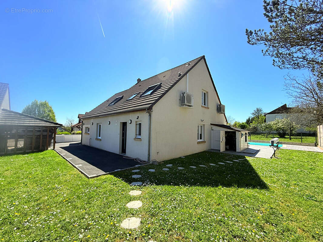Maison à SAINT-DOULCHARD