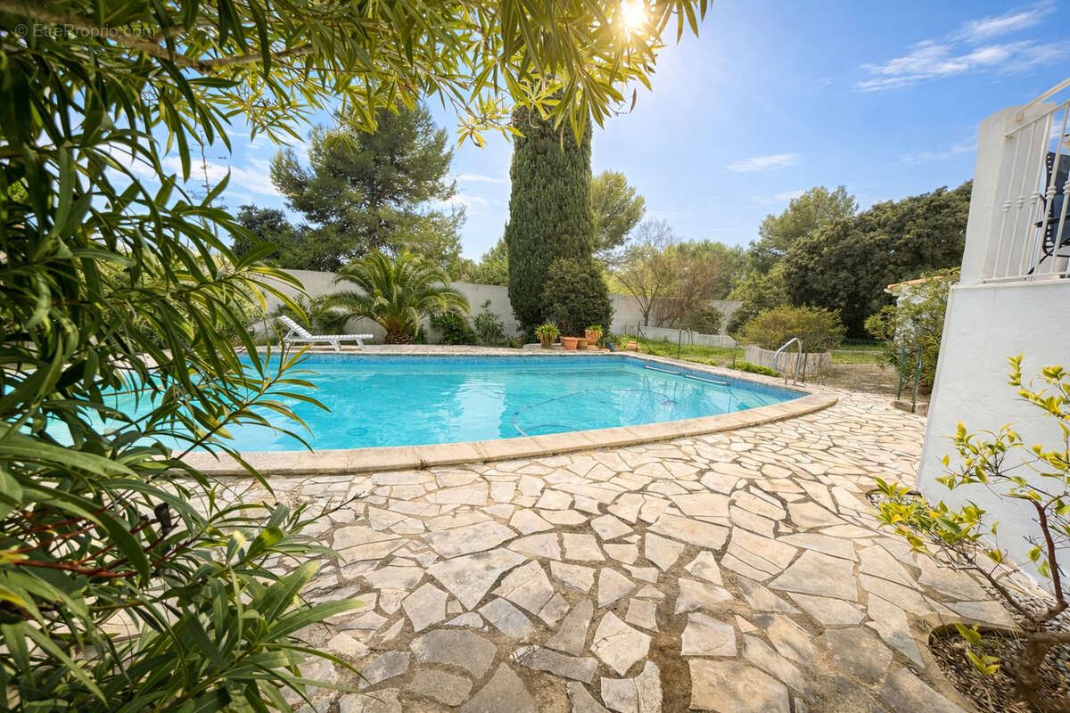 Maison de 183m² sur un terrain de 1611m² , piscine - photo 2