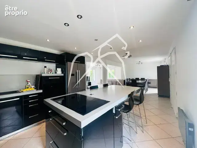 Maison  5 pièces  Bois-l'Évêque  155 m² - photo 3