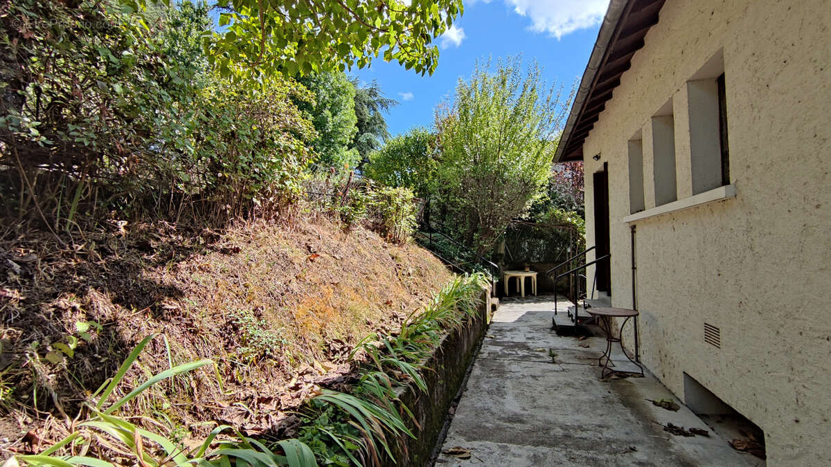 Maison à BAGAT-EN-QUERCY