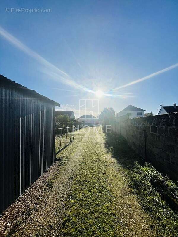 Commerce à GUECELARD