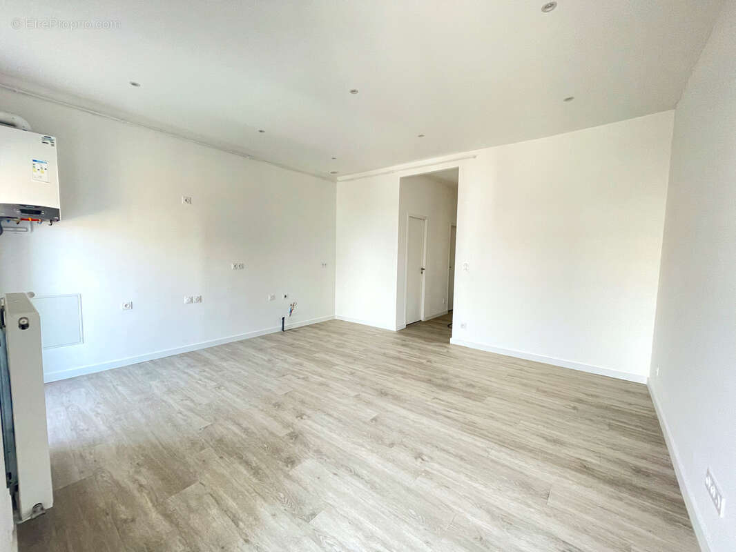 Appartement T2 avec terrasse et stationnement - photo 5