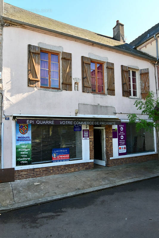 Commerce à QUARRE-LES-TOMBES