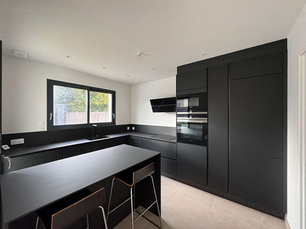 Maison à SAVIGNE-L&#039;EVEQUE