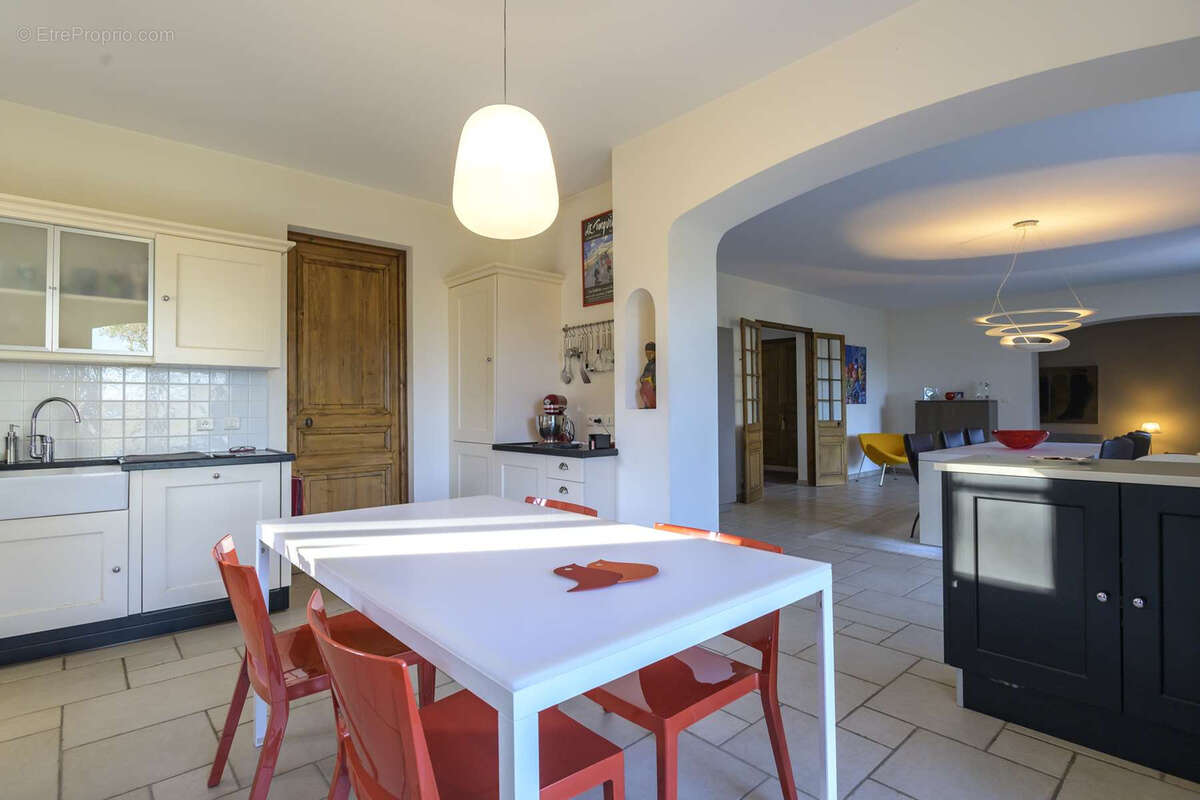 Maison à VAISON-LA-ROMAINE