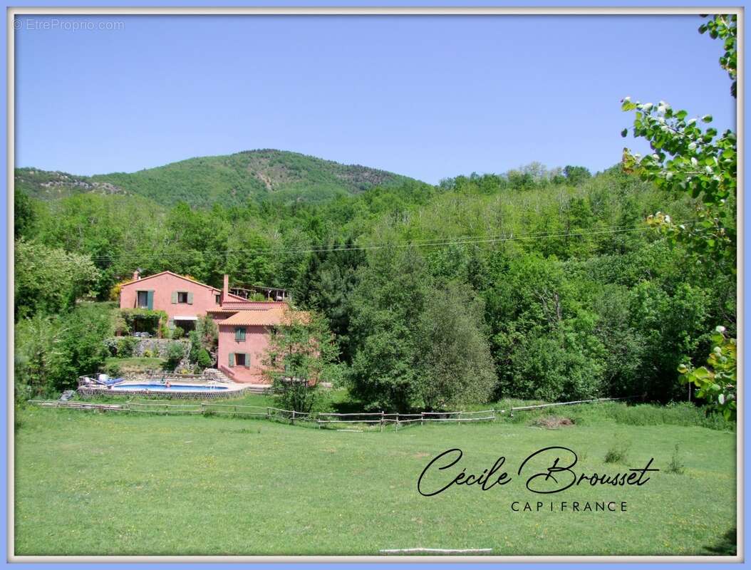 Propriete à vendre 10 pièces SAINT LAURENT DE CERDANS (66) - photo 2