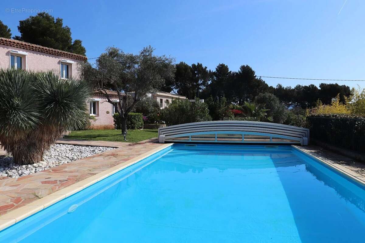 Maison à LA CADIERE-D'AZUR