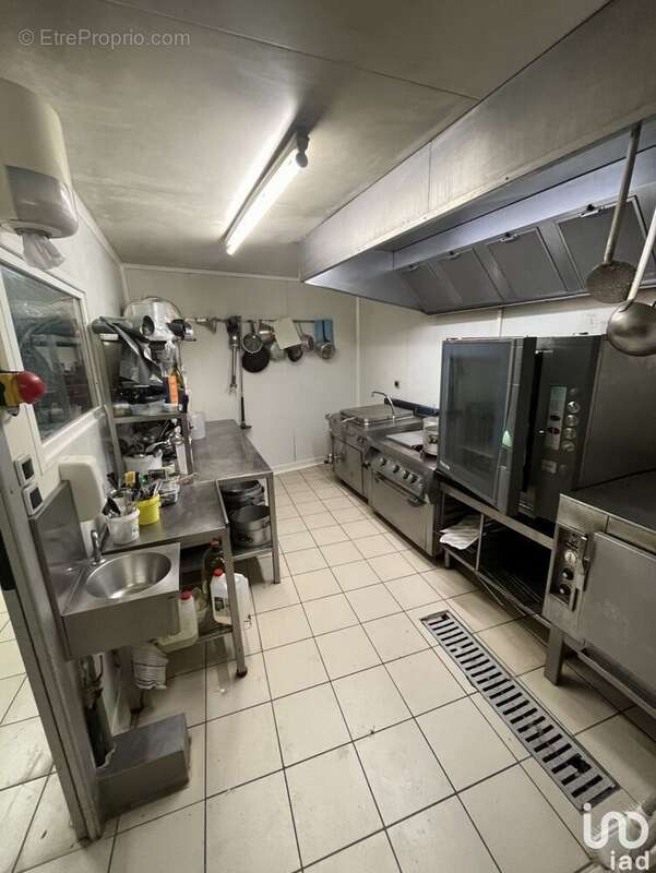 Photo 4 - Commerce à SAINT-JEAN-BREVELAY