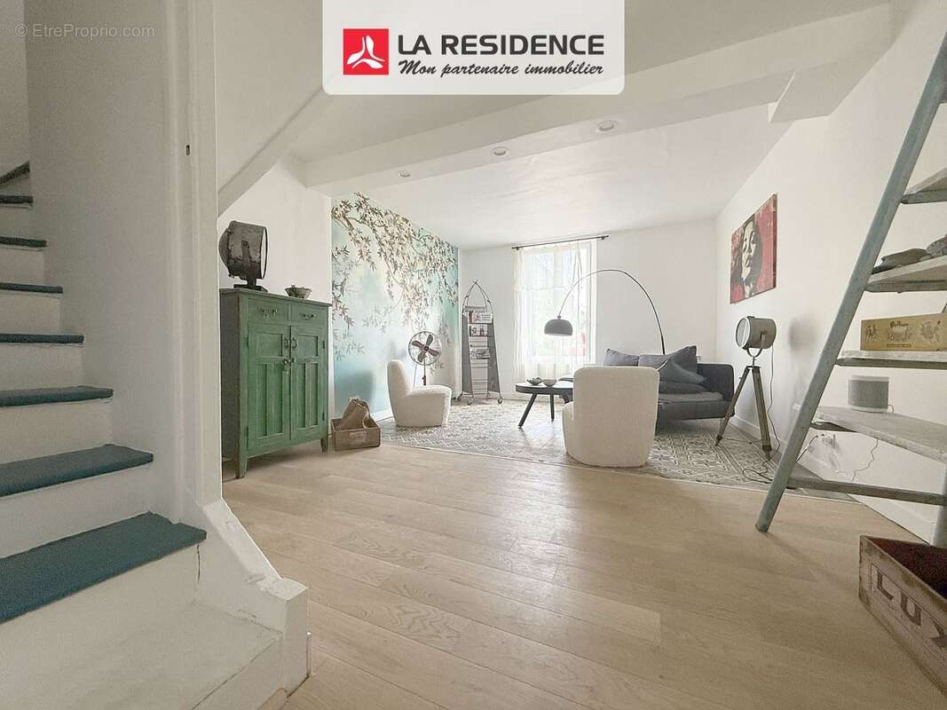 Maison à BONNIERES-SUR-SEINE