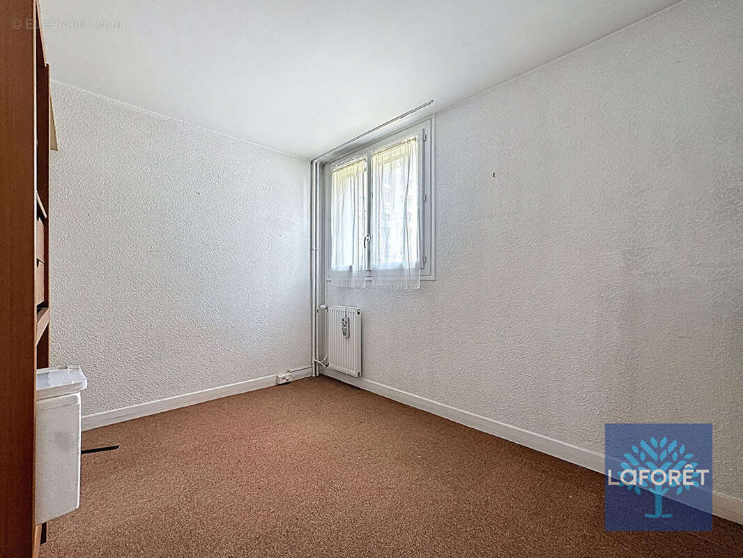 Appartement à CHILLY-MAZARIN