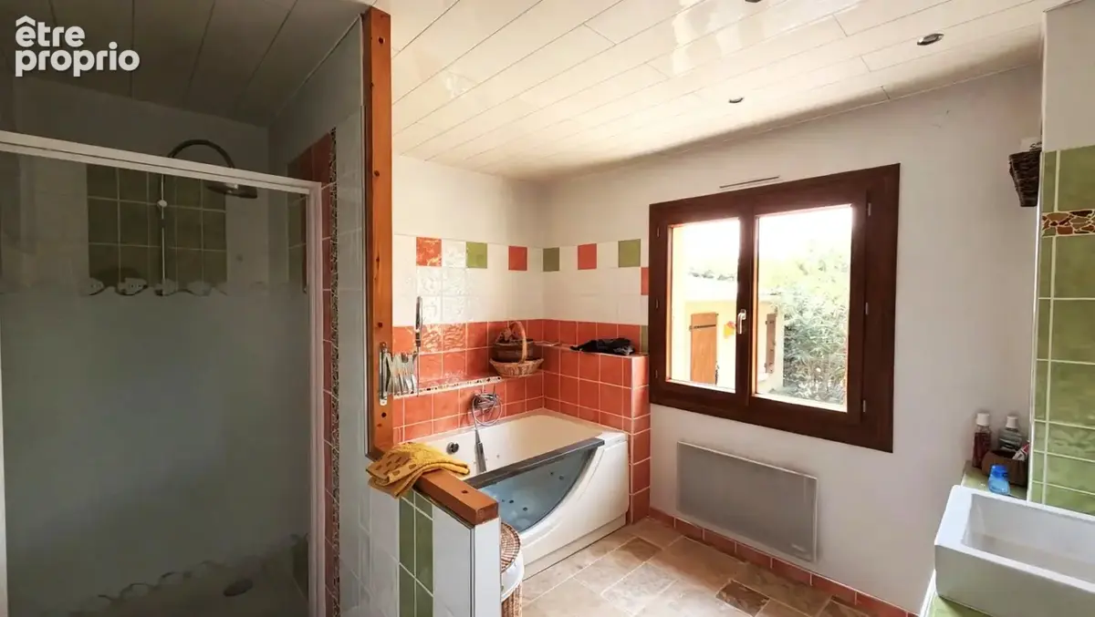 Propriété de 173 m2 avec maison 3 chambres et appartement T2 sur terrain de 1740 m2 avec piscine - photo 10