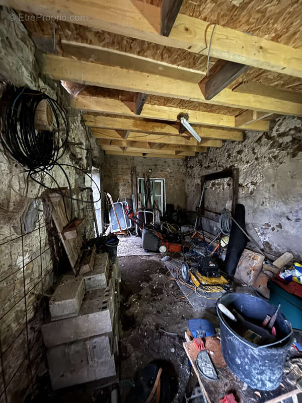 Maison à DAMMARIE-EN-PUISAYE