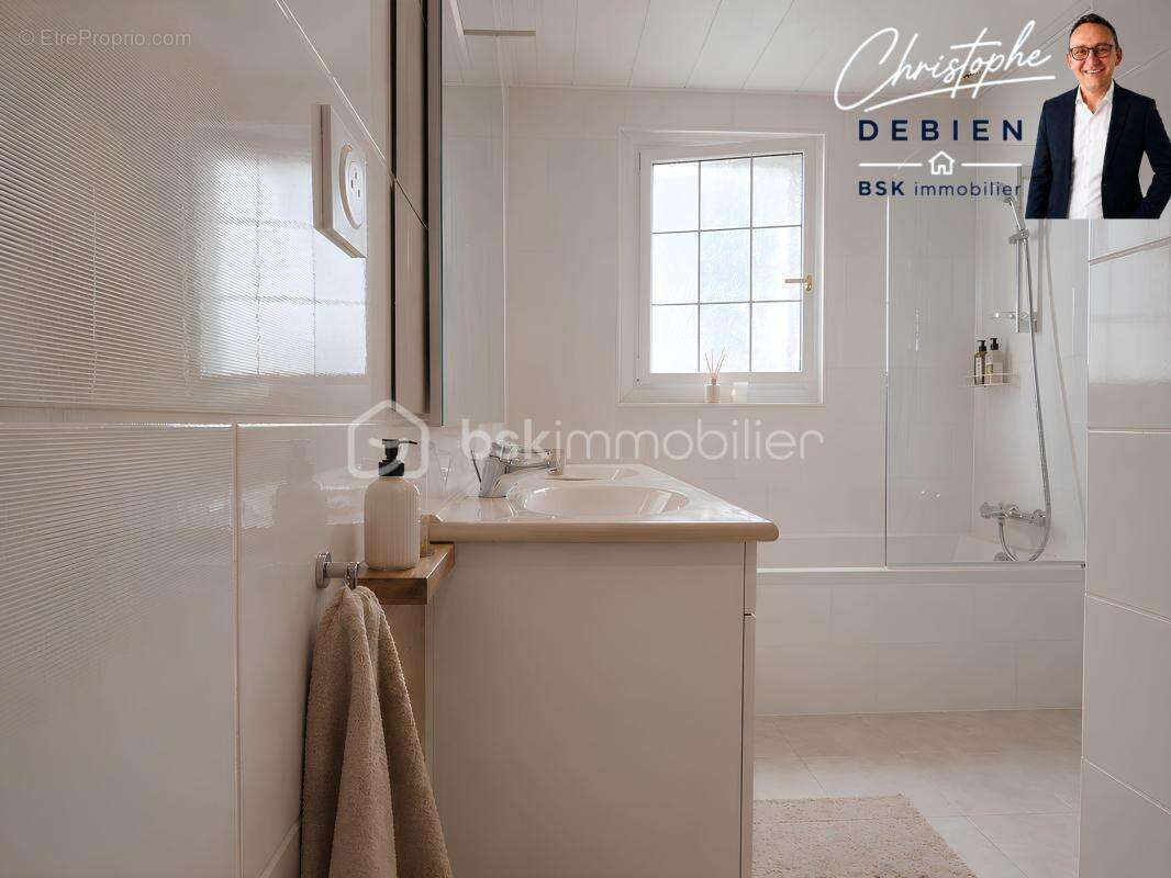 Maison familiale 4 chambres – sous-sol complet – terrain de 992 m² – proche commerces et écoles - photo 9