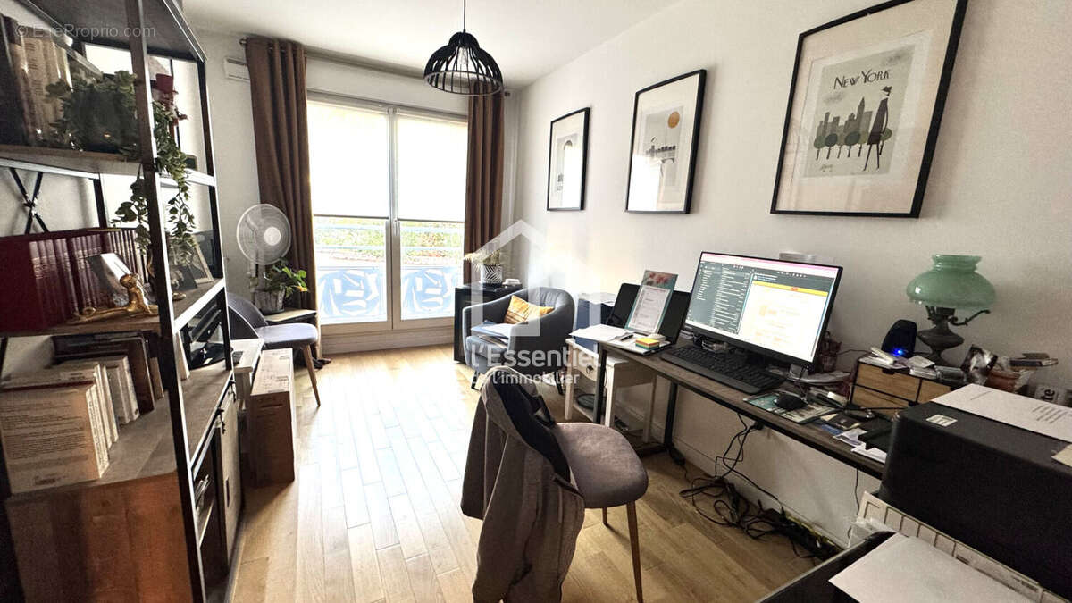 Appartement à VERNEUIL-SUR-SEINE