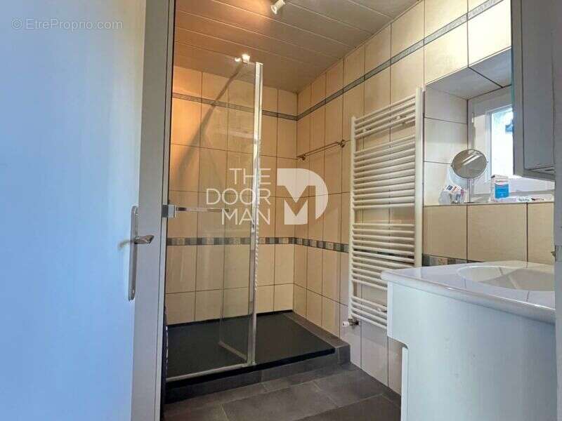 Maison à ORMOY-LA-RIVIERE