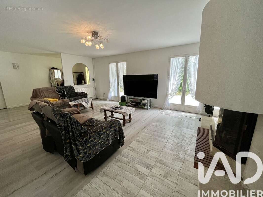 Photo 2 - Maison à CARBON-BLANC