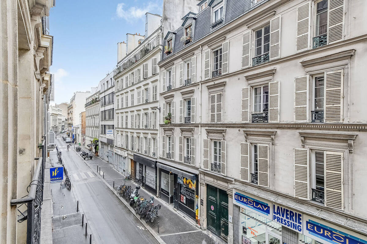 Appartement à PARIS-10E