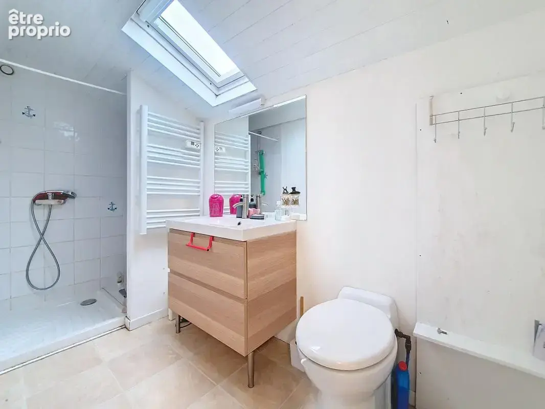Maison - Mitoyenne - 3 Chambres - Idéal investissement - Garage - Cave - Jardin - photo 10