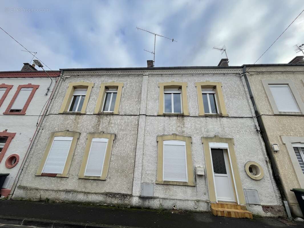 Maison à CHARLEVILLE-MEZIERES