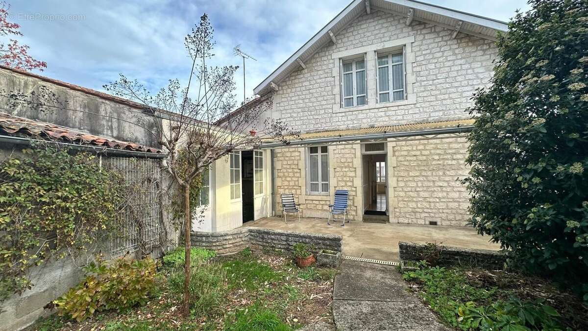 Photo 3 - Maison à SAINTES