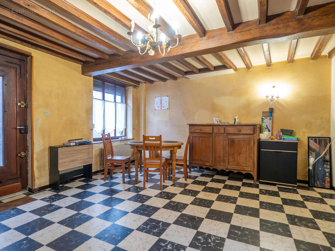 Maison à SAINGHIN-EN-MELANTOIS